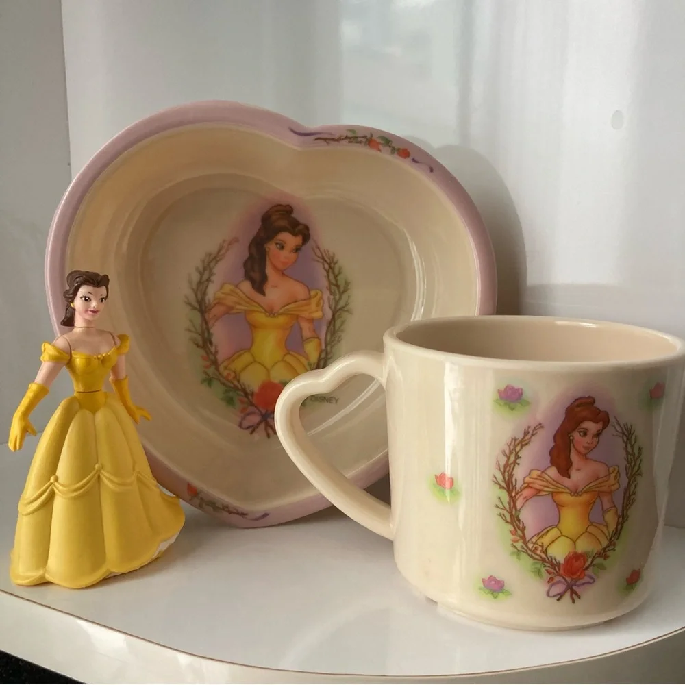 EUC Vintage Beauty & The Beast 3 pc set: bowl, cup, Belle figure, 1990's